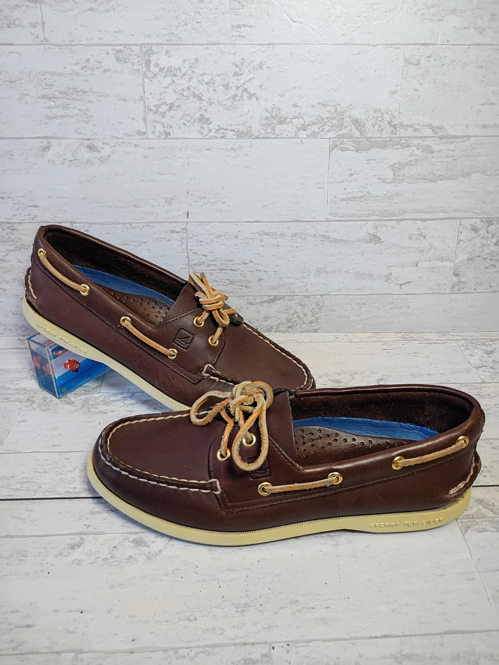 Women's Fisherman Minimalist Brown Leather Boat Shoes with Lace Detail Sz 7.5
